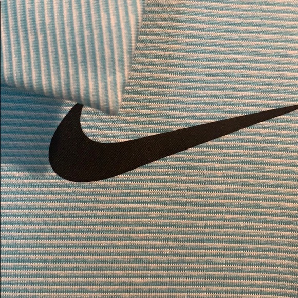 Men’s Nike Polo Shirt - Picture 3 of 4